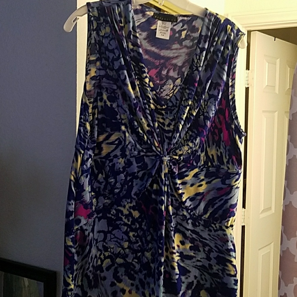 womens sleeveless blouse